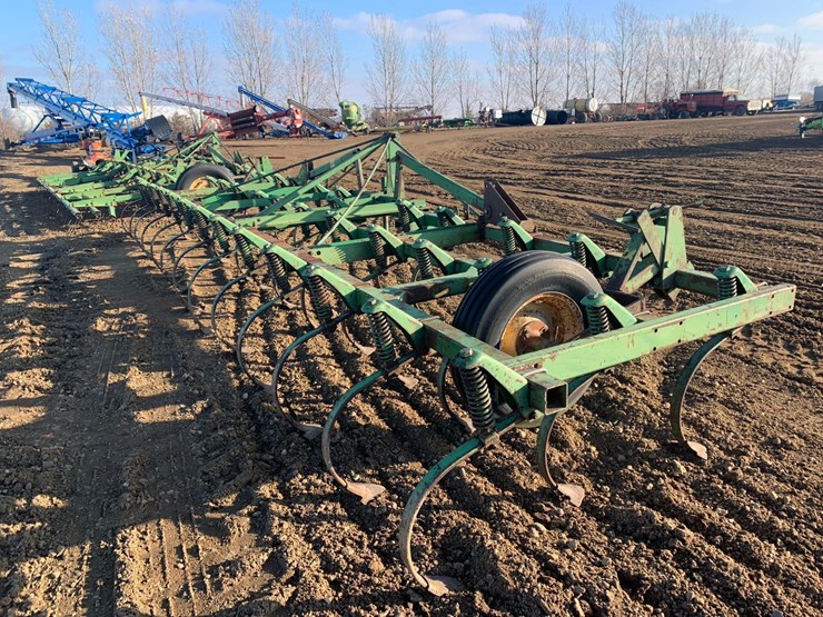 john-deere-1100-image-4