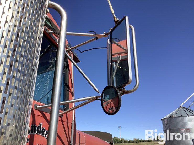 peterbilt-377-image-11