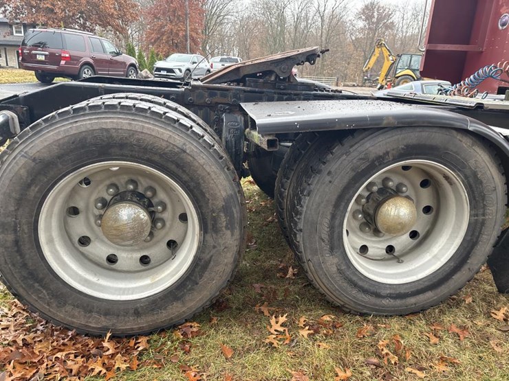 1988-peterbilt-377-image-74