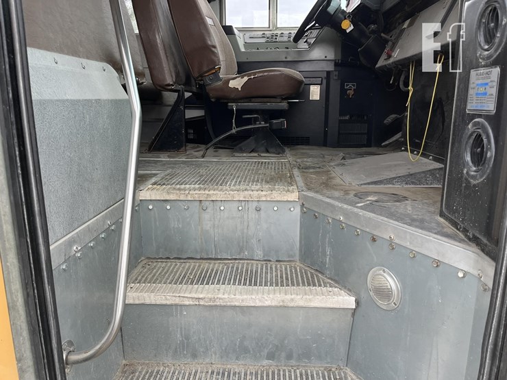 2001-gmc-b7-image-12