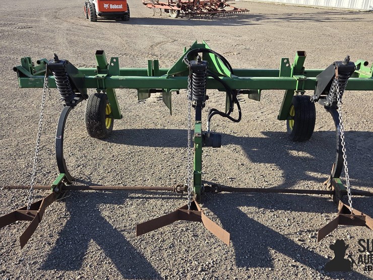 john-deere-3-pt-v-ripper-image-6