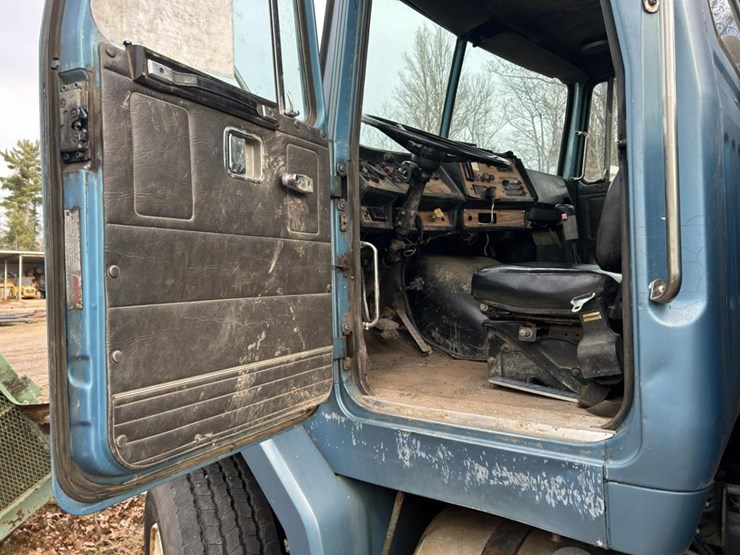 #1427-•-1989-autocar-flatbed-truck-image-42