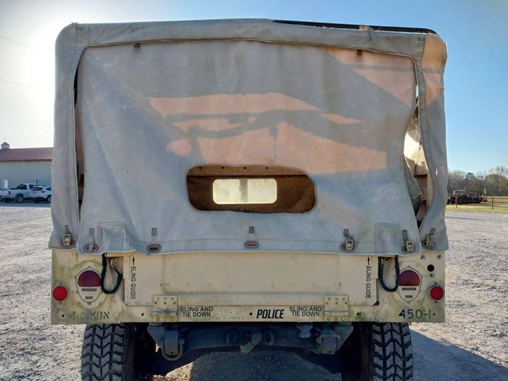 am-general-m998-image-5