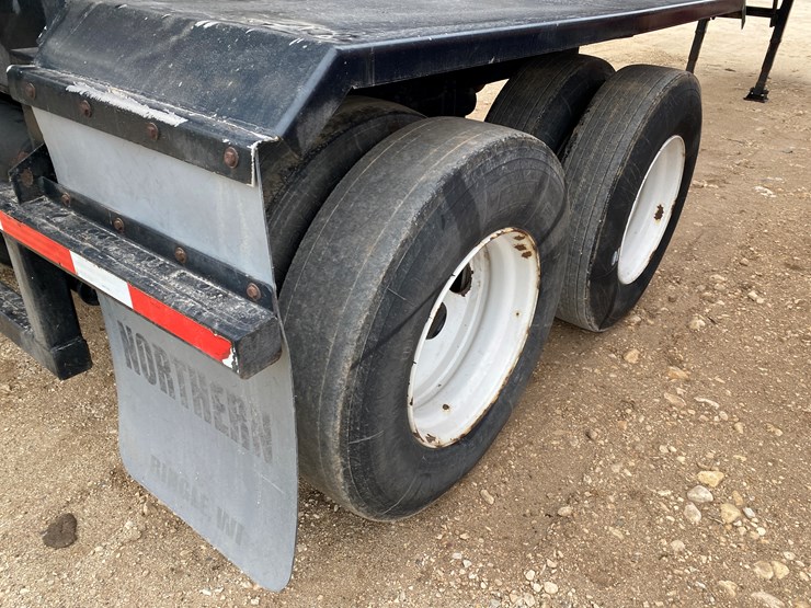 #1031-•-2014-northern-6000-gallon-semi-manure-tanker-trailer(has-wi-title)-(kewaunee,-wi)-image-36
