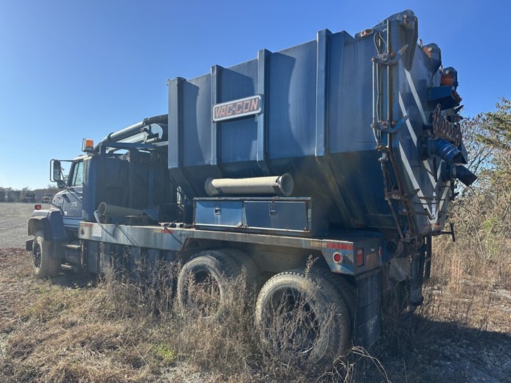 1990-ford-l9000-image-3