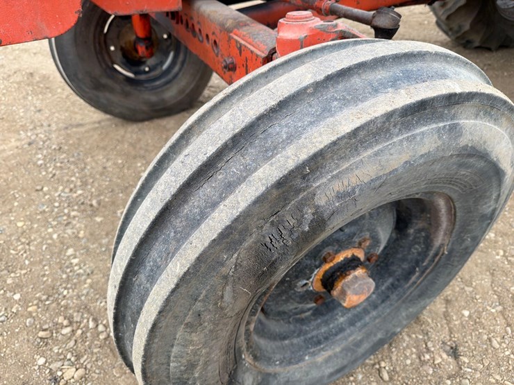 allis-chalmers-190-landhandler-tractor-image-10