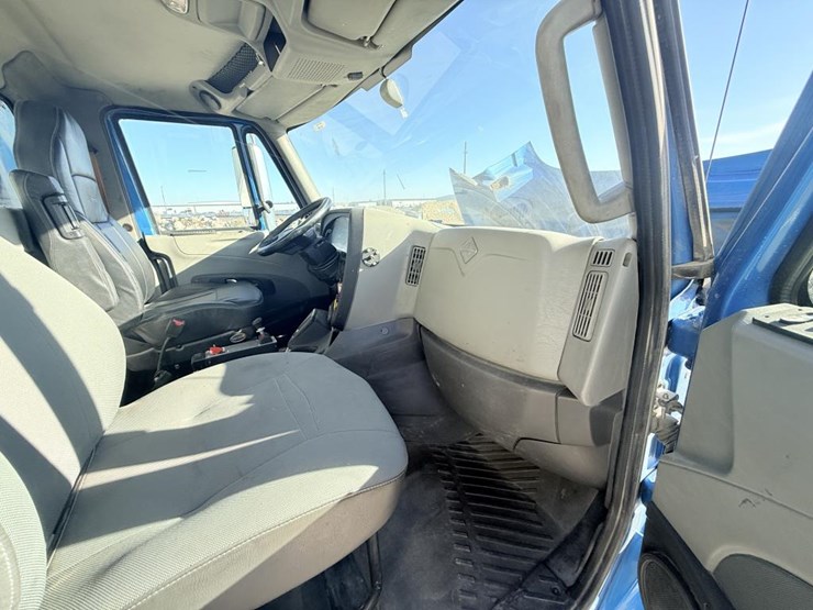 2017-international-prostar-image-78