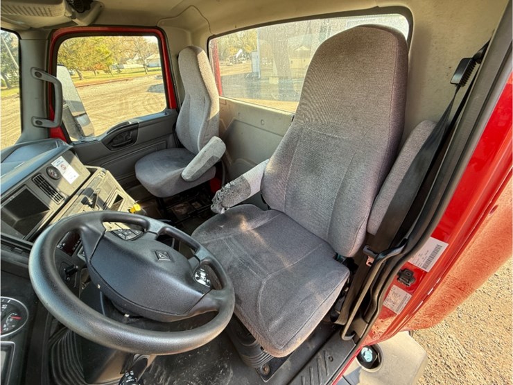 2019-international-lt-image-17