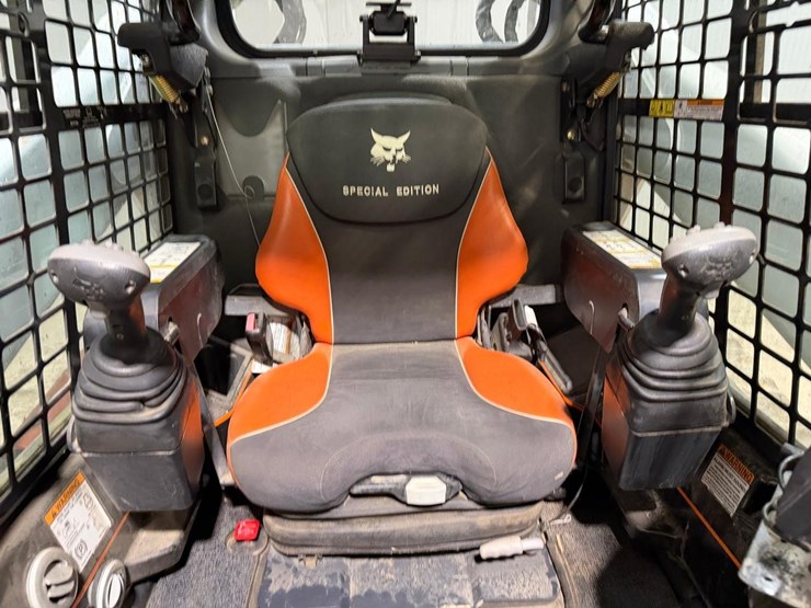 2014-bobcat-t650-image-22