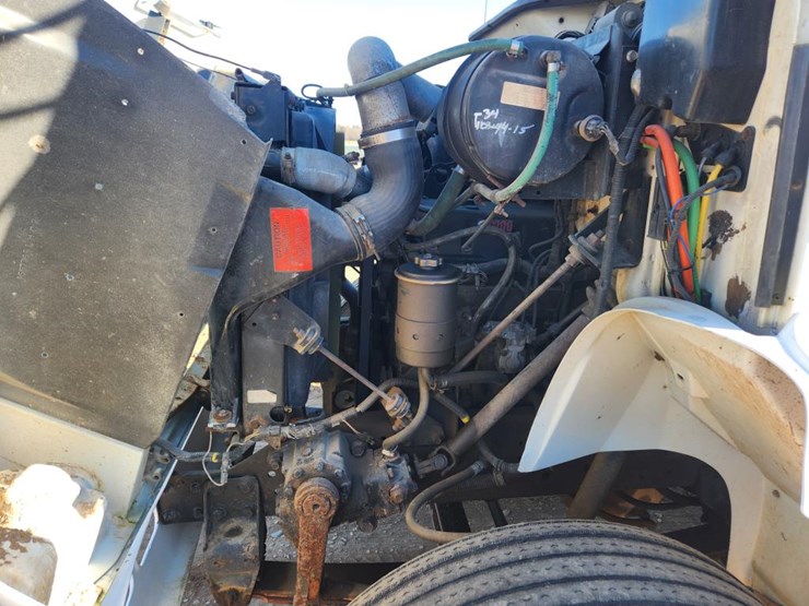 international-8100-image-40