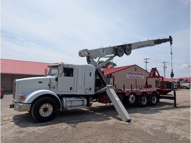 peterbilt-365-image-1