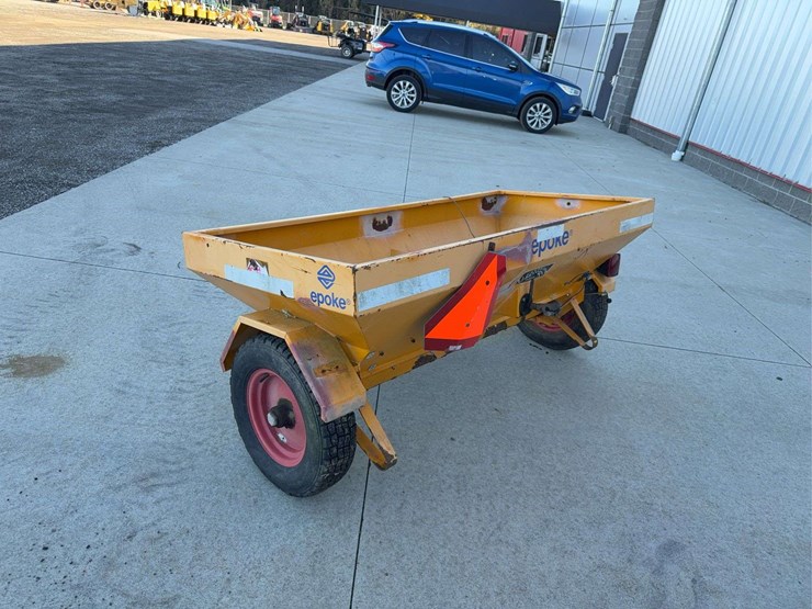 epoke-6'-seeder/fertilizer-cart-image-5