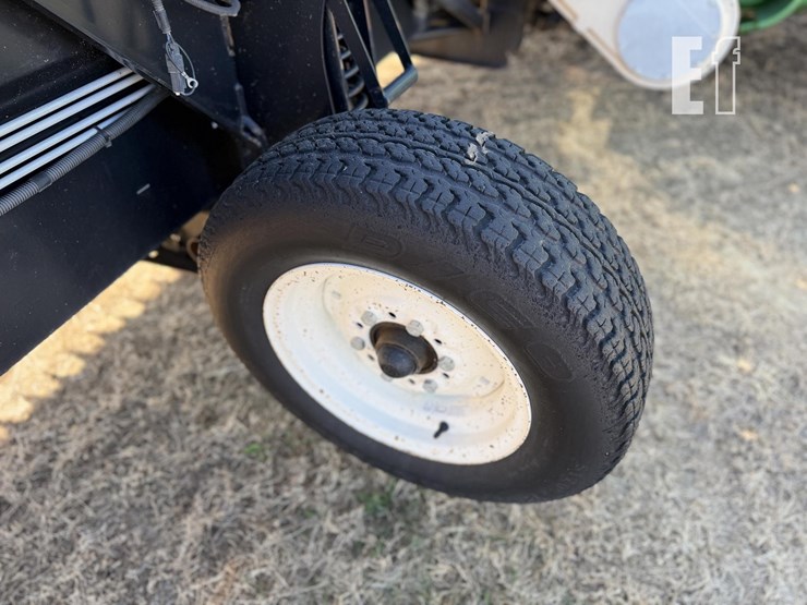 2013-mac-don-fd75-image-4