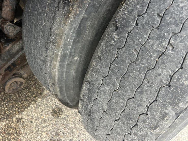 #1673-•-2002-international-workstar-tri-axle-dump-truck-image-72