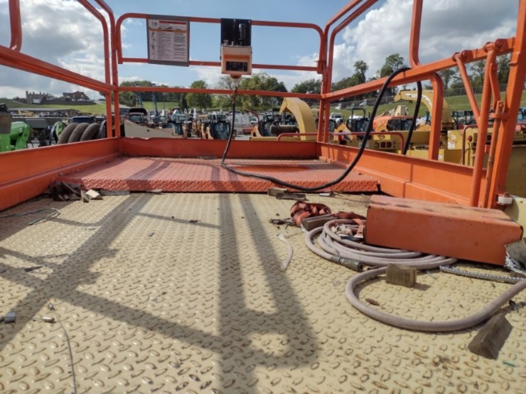 jlg-33rts-image-10