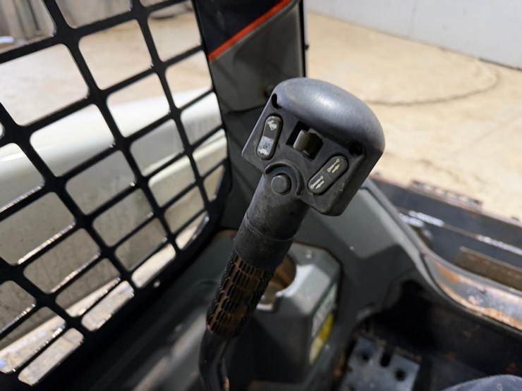 2022-bobcat-t62-image-26