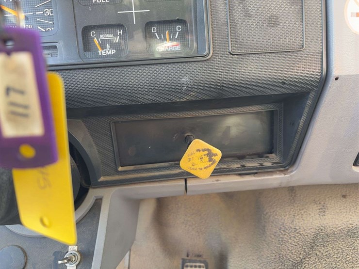 1998-ford-f800-image-35