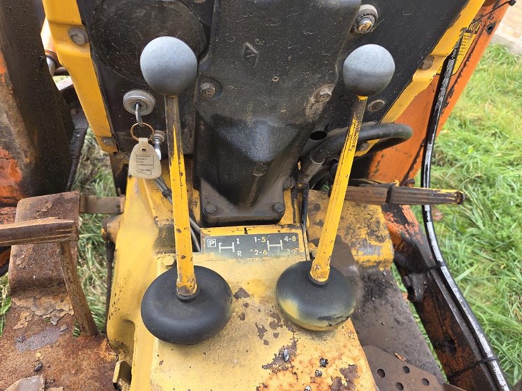 john-deere-300-image-30