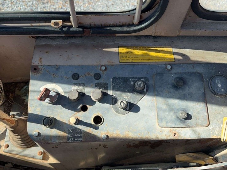 john-deere-444-image-22