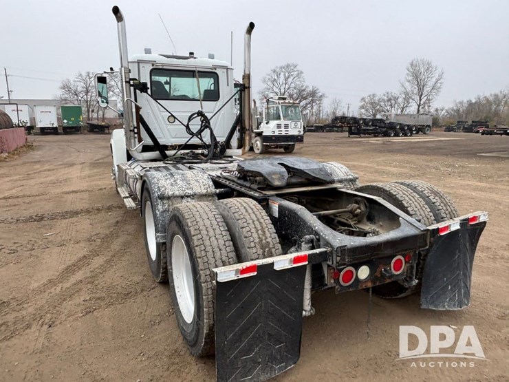 2017-mack-pinnacle-chu613-image-9