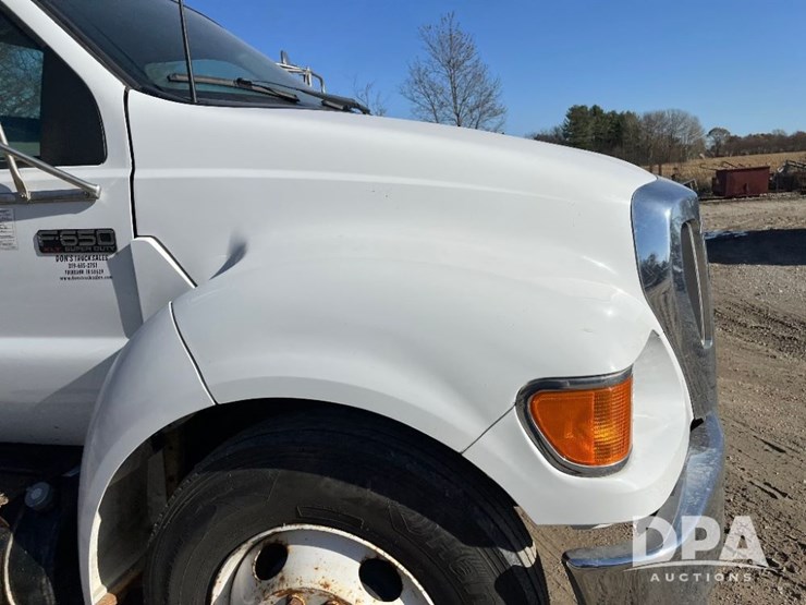 ford-f650-xlt-image-23