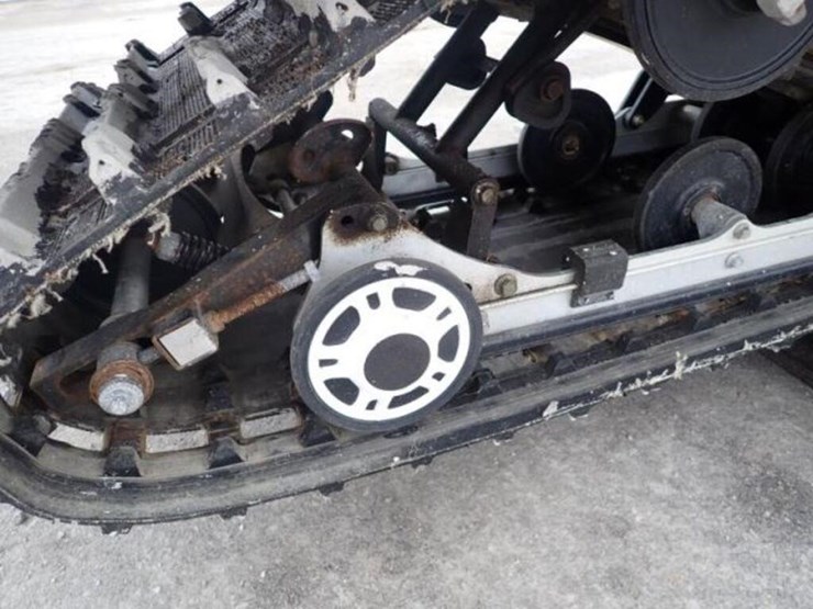 caterpillar-570-image-41