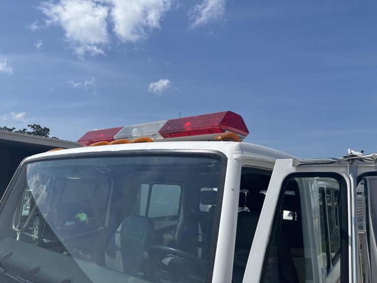 freightliner-fl80-image-76