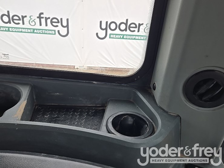 2019-deere-850l-lgp-image-169