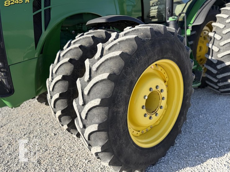 john-deere-8245r-image-18