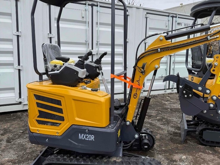 new-cfg-industrial-co-mini-excavator-model-mx20r-image-1