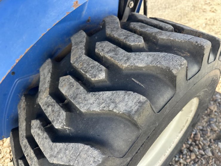 new-holland-tc26da-image-38