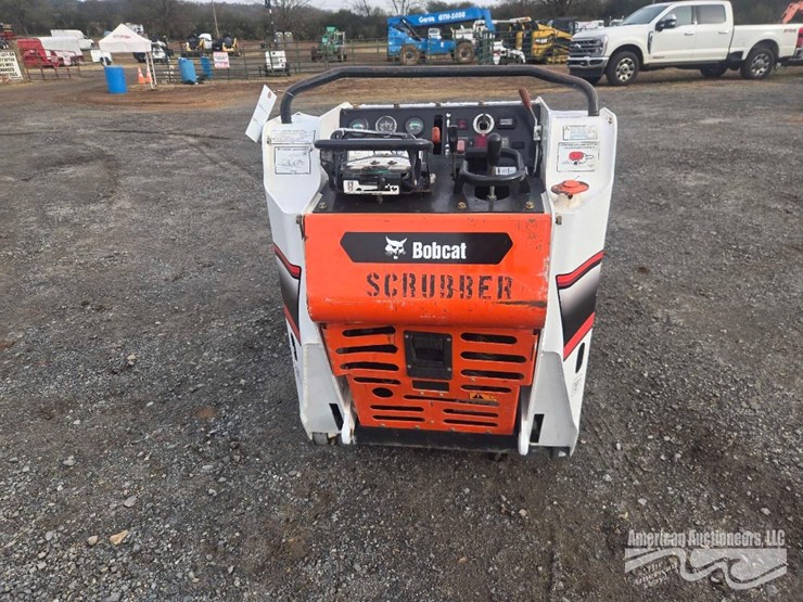 2019-bobcat-mt-mini-track-loader,-mini-image-6