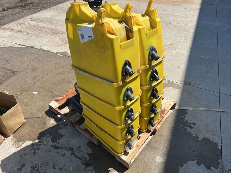 (10)-john-deere-poly-boxes-image-1