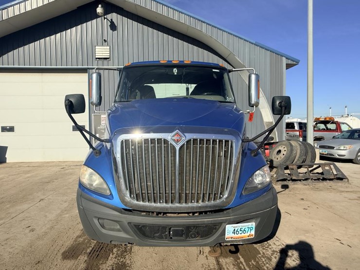 2017-international-prostar-image-14