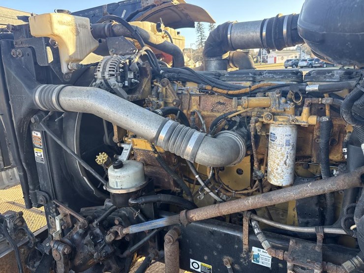 2008-peterbilt-388-image-13