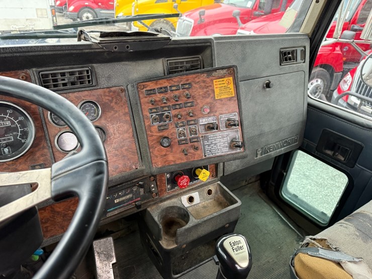 kenworth-t800-image-19