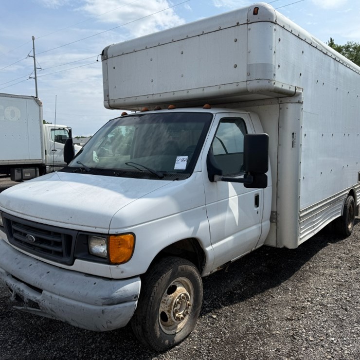2007 FORD E450