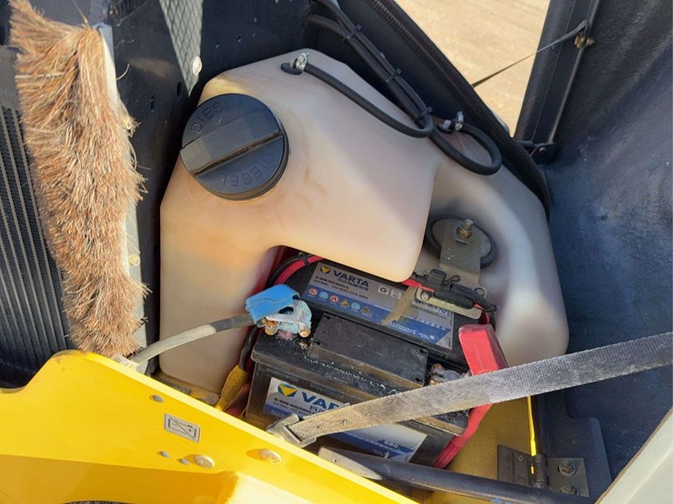 2016-bomag-bw120-image-13