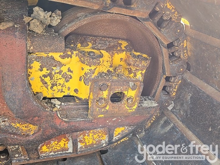 2018-komatsu-d61pxi-24-image-23