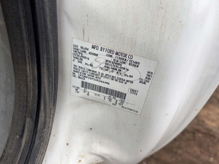 2004-ford-f350-image-36