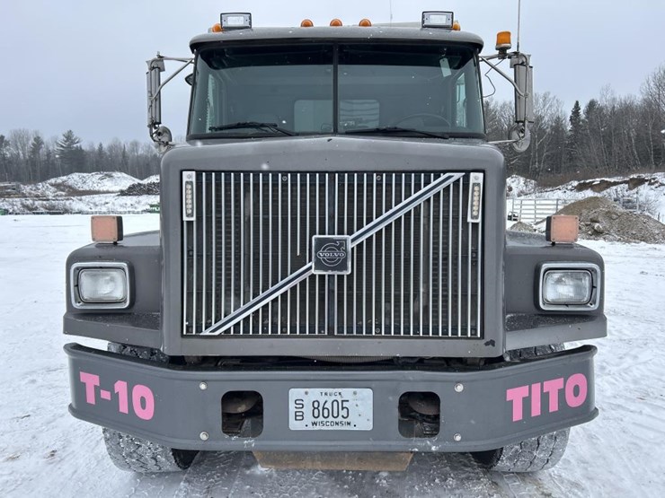 #1042-•-2000-volvo-quad-axle-dump-truck-image-18