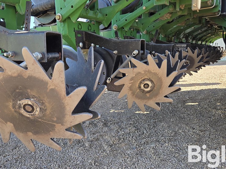 2011-john-deere-dr18-image-16