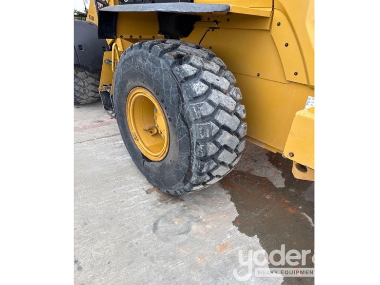 caterpillar-938m-image-9