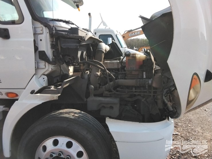 2016-international-prostar-image-12