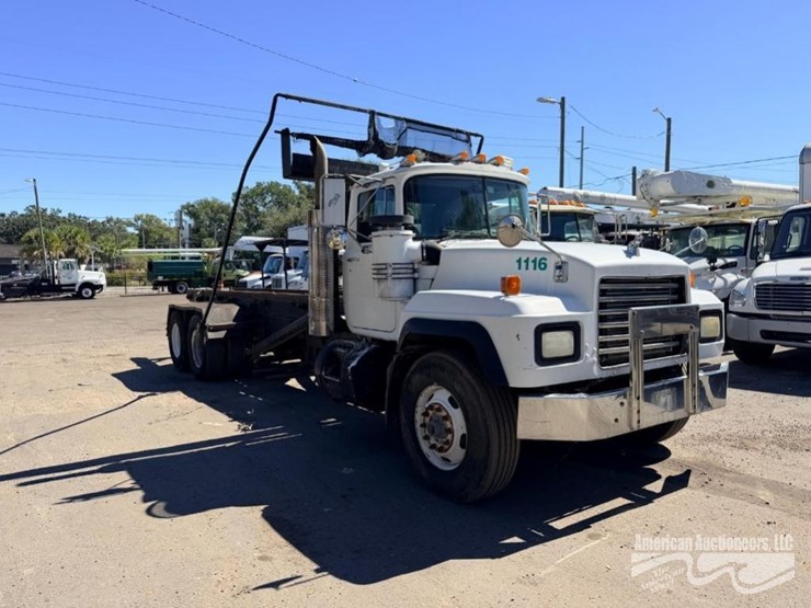 mack-rd688s-image-2