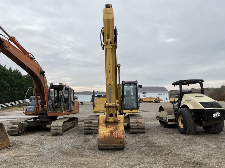 caterpillar-325l-image-2