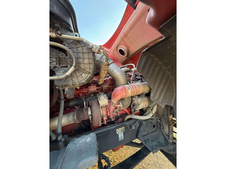 2019-kenworth-t680-image-15