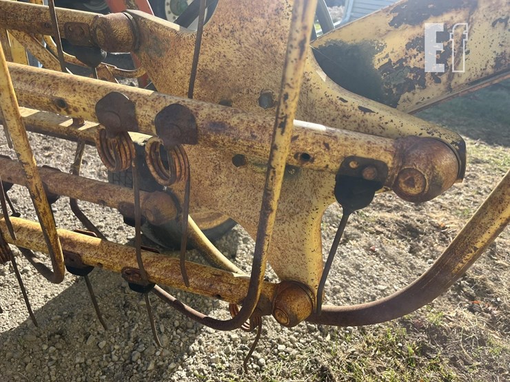 new-holland-258-image-9