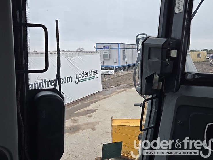 2019-deere-850l-lgp-image-155