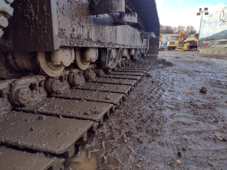 volvo-ec220e-lr-image-25